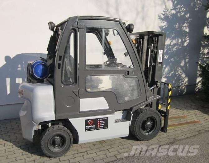 Nissan DX25LPG Carretillas LPG