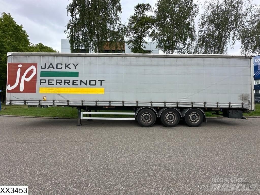 Fruehauf Tautliner Semirremolques con caja de lona