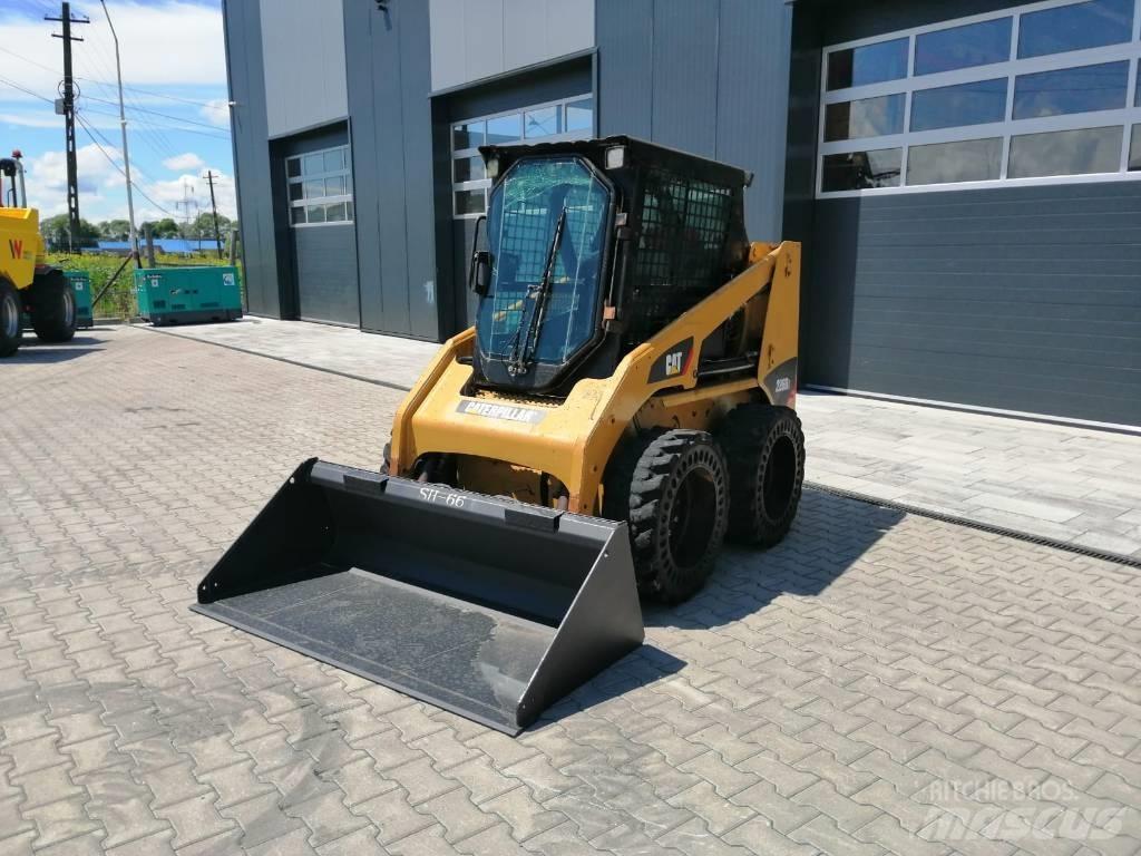 CAT 226 B 3 Minicargadoras