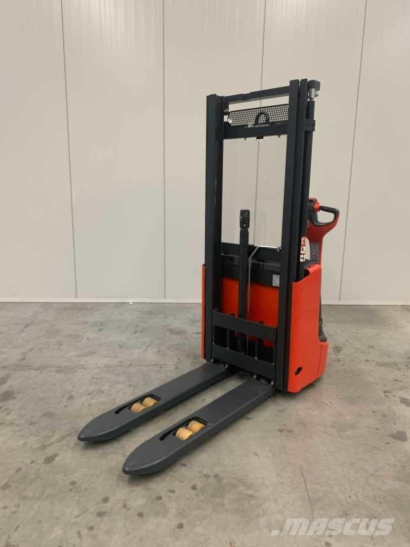 Linde L10 Apiladores eléctricos autopropulsados