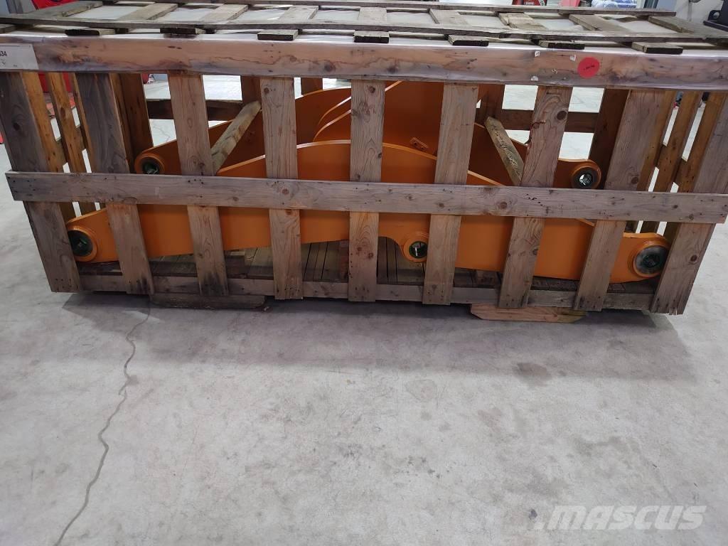 CASE 821G Plataformas y cucharones