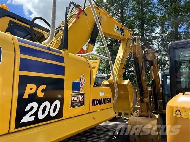 Komatsu PC 200-8 Excavadoras de cadenas