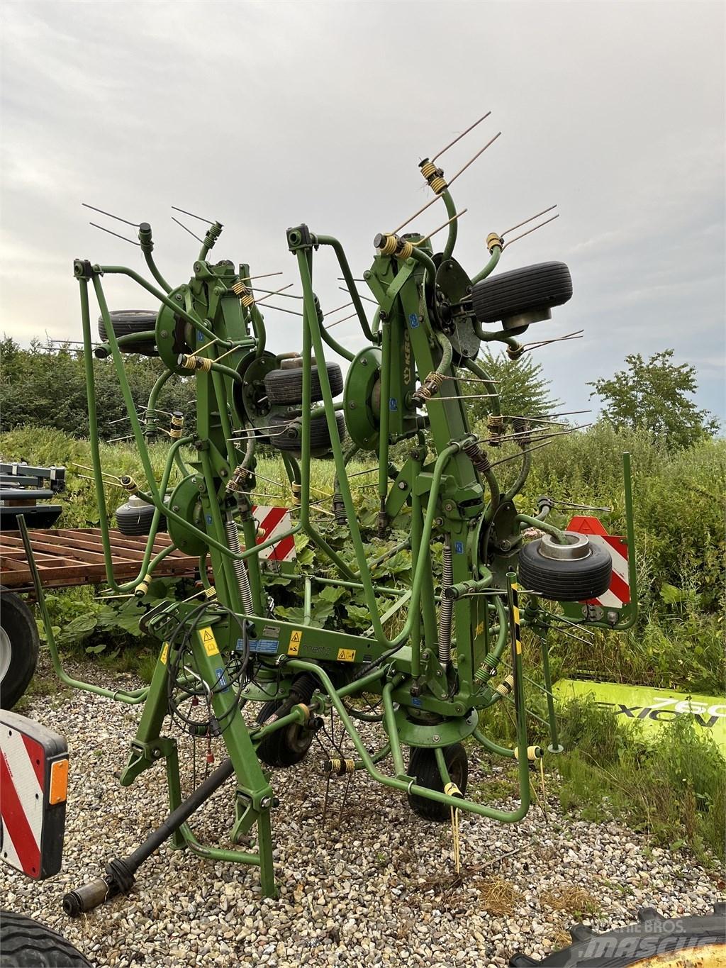 Krone KW 8.82/8 Rastrillos y henificadores