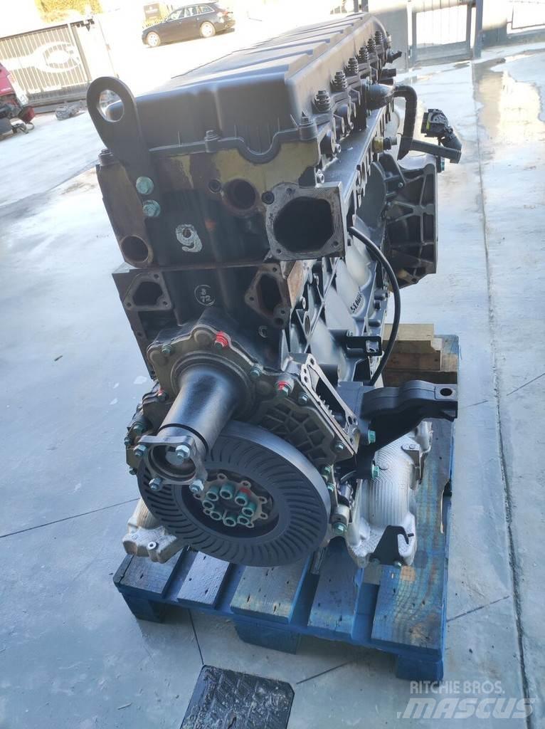 MAN D2066 440 hp Motores