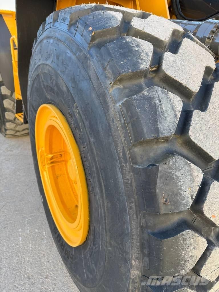 Volvo L 120 F Palas cargadoras