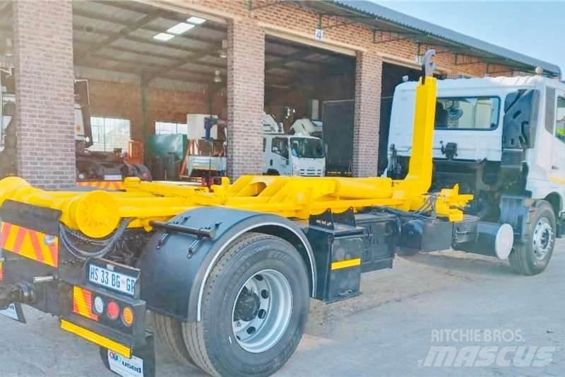 UD PKE 250 Otros camiones