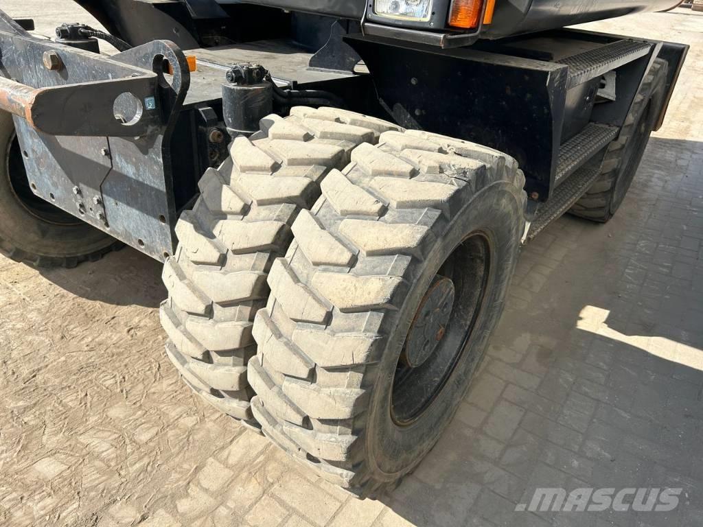 Hitachi ZX 140 W-5B Excavadoras de ruedas