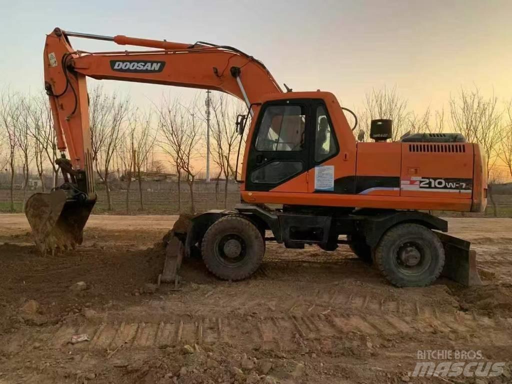 Doosan DH 210 W Excavadoras de ruedas