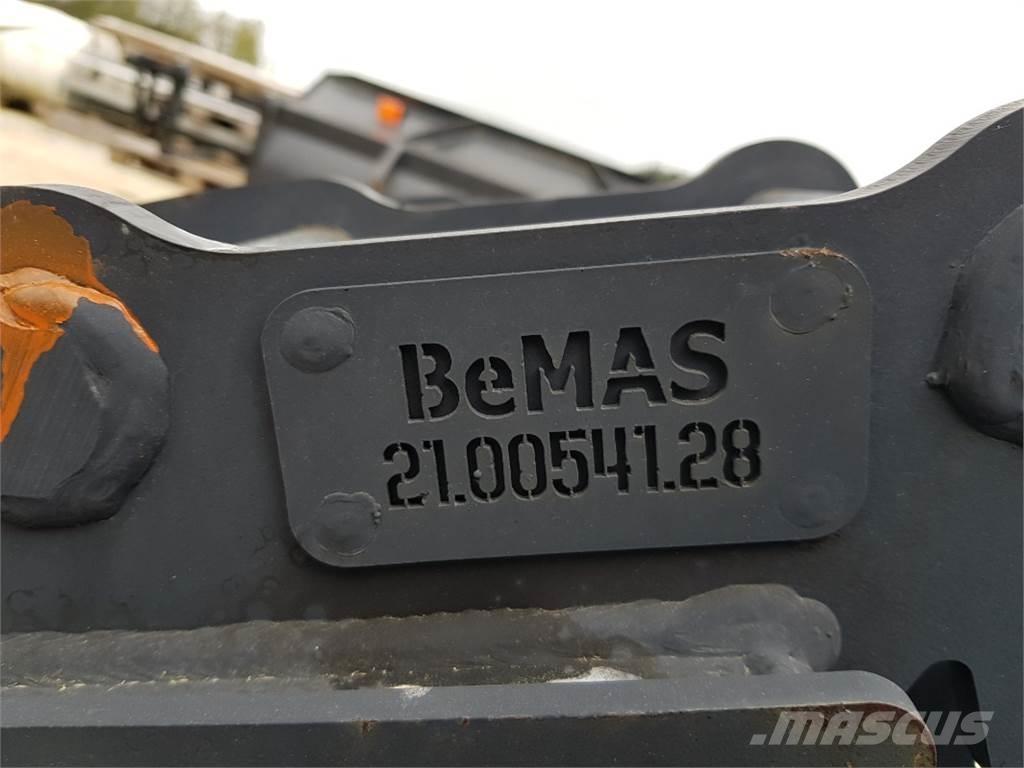  Bemas TL 300 SW010 Retroexcavadoras