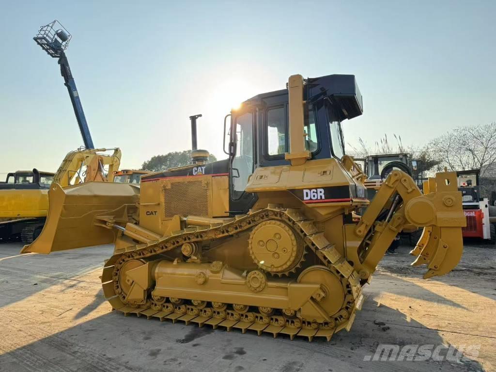 CAT D 6 R Buldozer sobre oruga
