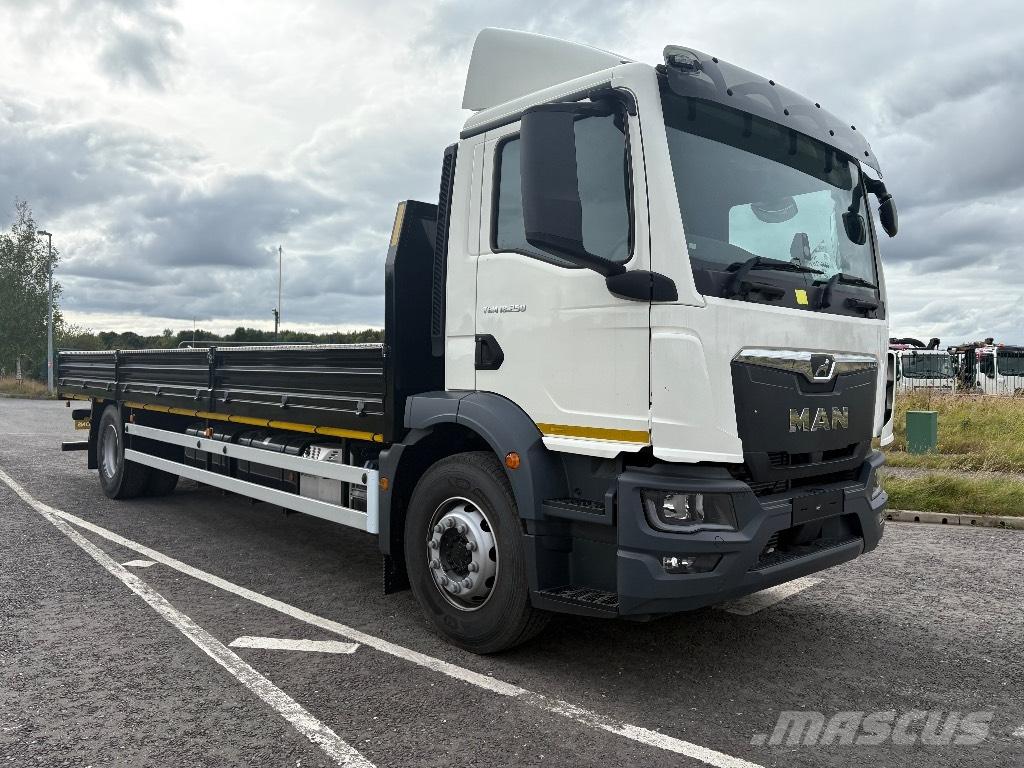 MAN TGM18.250 Camiones plataforma