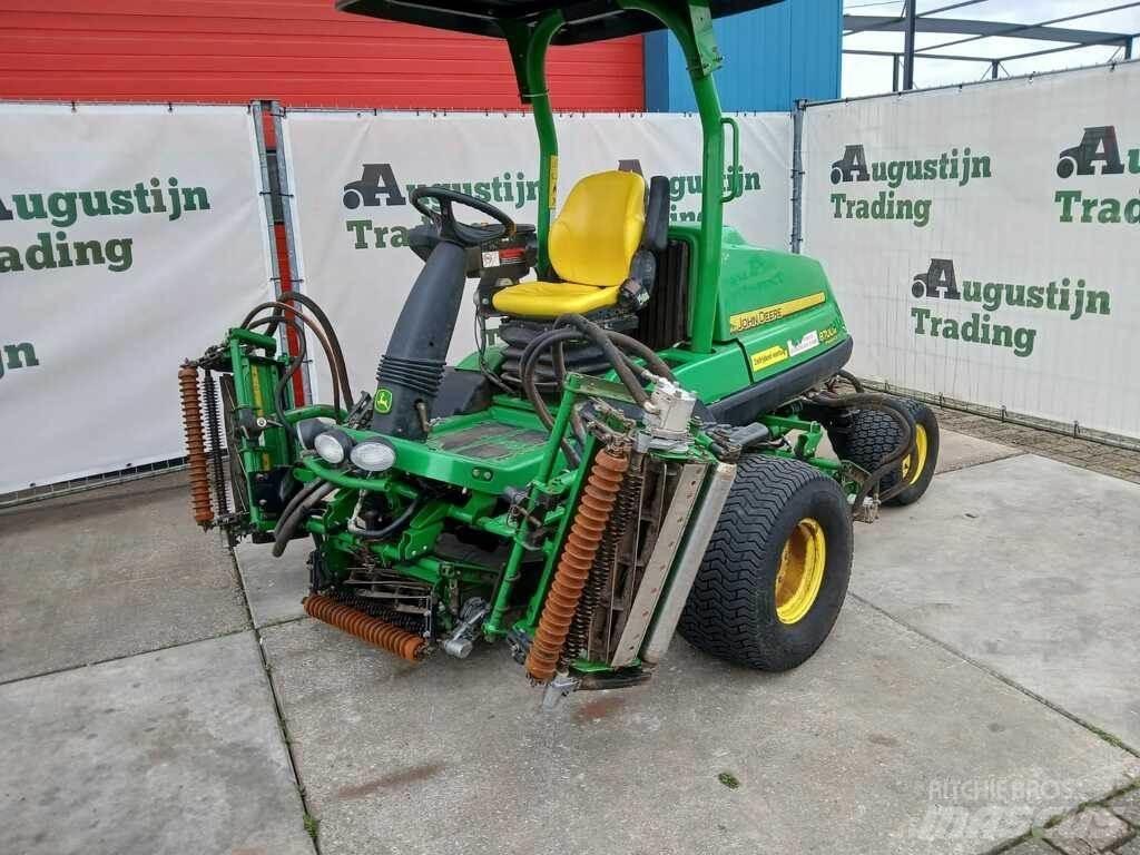 John Deere 8700 A Tractores corta-césped