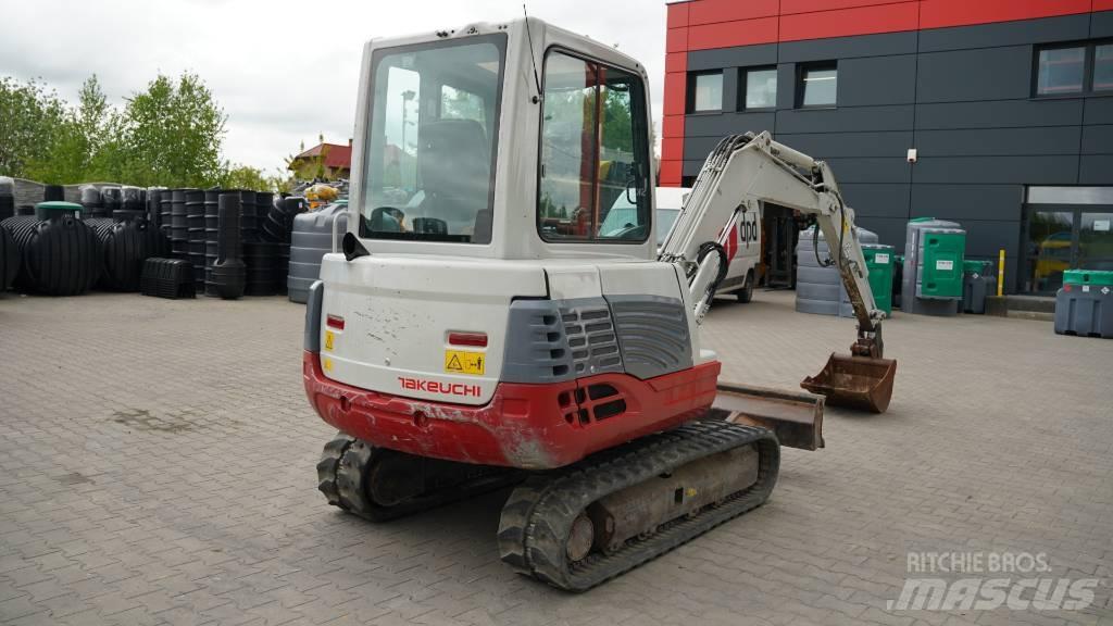 Takeuchi TB 235 Mini excavadoras < 7t