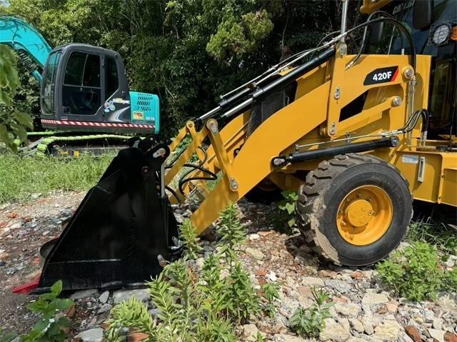 CAT 420 F Retrocargadoras