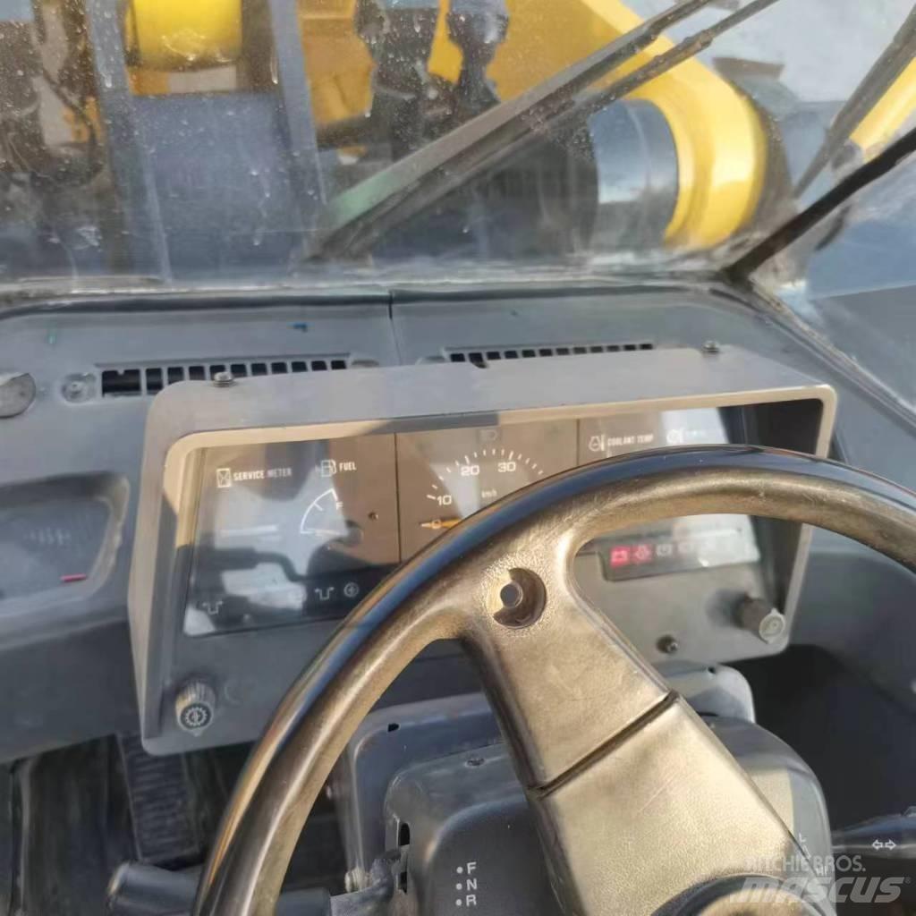 Komatsu WA 320-5 Cargadoras sobre ruedas