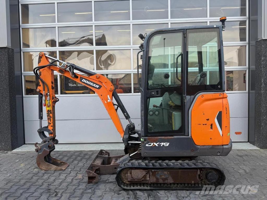 Doosan DX19 Mini excavadoras < 7t