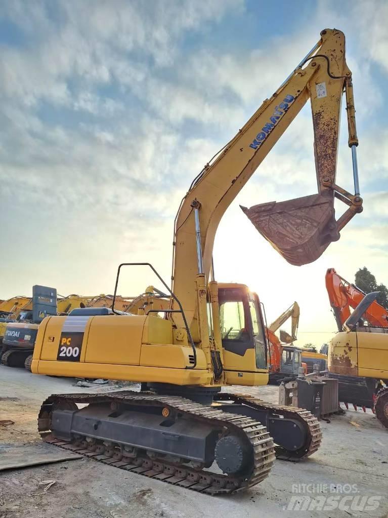 Komatsu PC 200-7 Excavadoras de cadenas