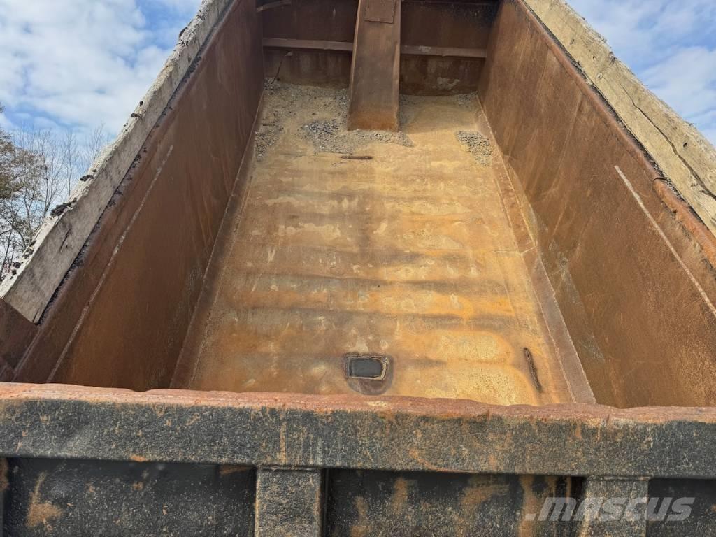 Mack RD 688 S Camiones bañeras basculantes o volquetes