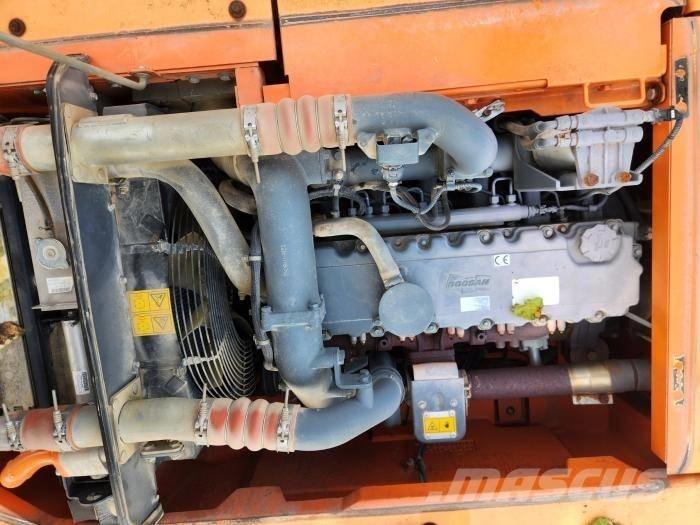 Doosan DX 140 W Excavadoras de ruedas
