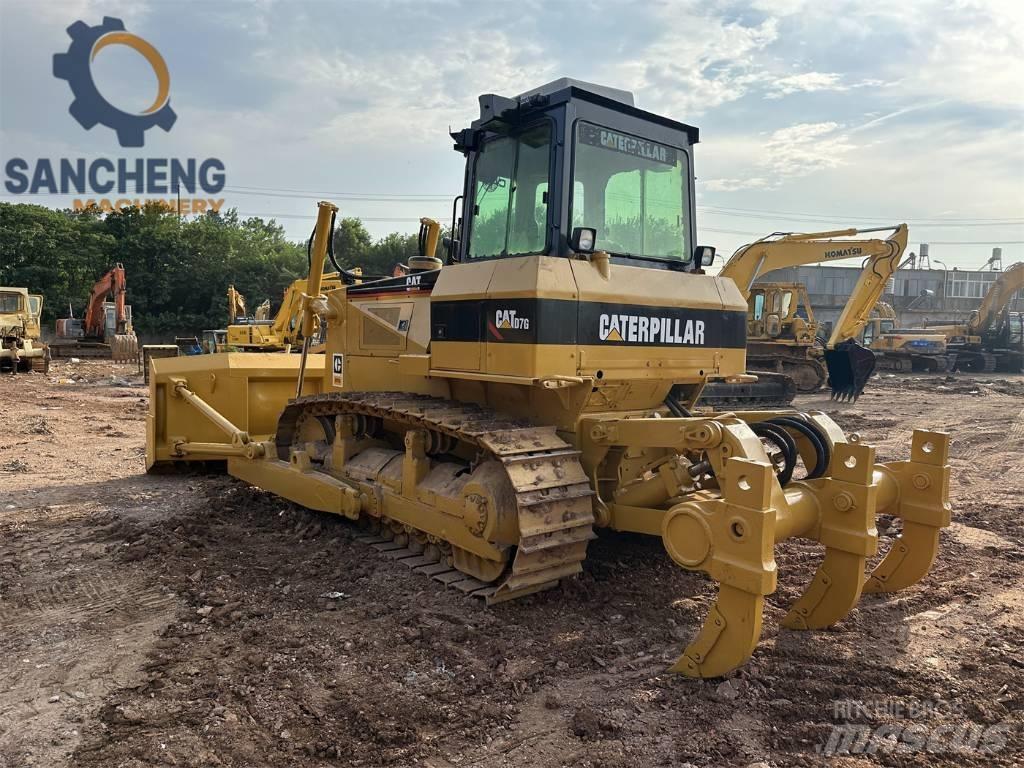 CAT D7G Buldozer sobre oruga