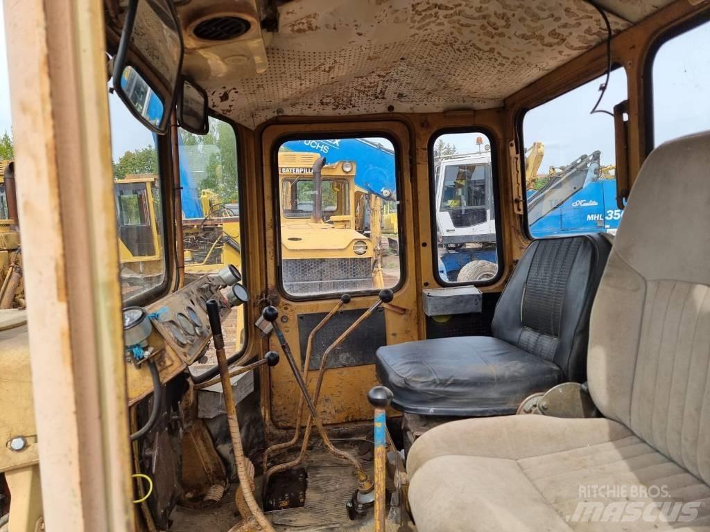 CAT T 130 Buldozer sobre oruga
