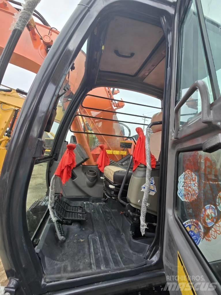Hitachi ZX 135 US Excavadoras de cadenas