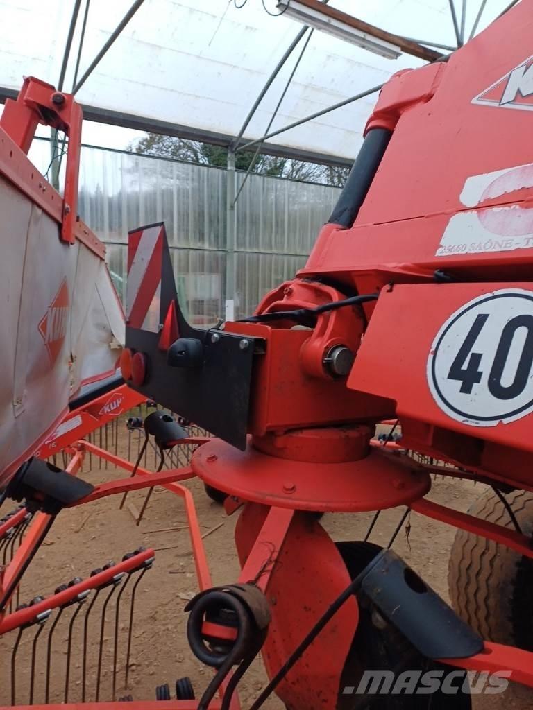 Kuhn GF 13012 Rastrillos y henificadores