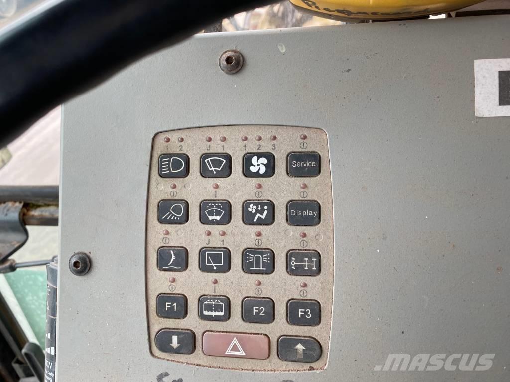 New Holland F 156.6 Motoniveladoras