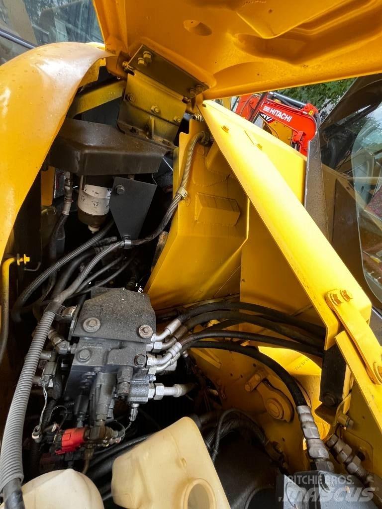 Komatsu PC78US-8 Excavadoras de cadenas
