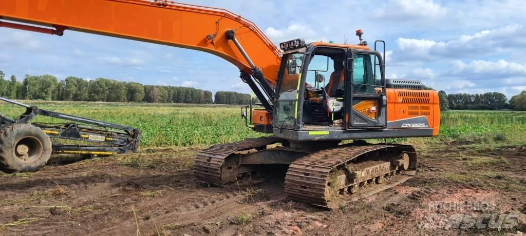 Doosan DX 225 LC-5 Excavadoras de cadenas