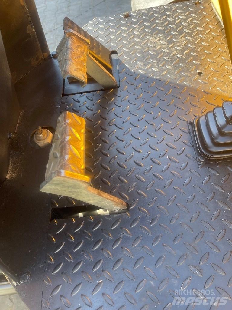 JCB TA 3 S Dúmpers articulados