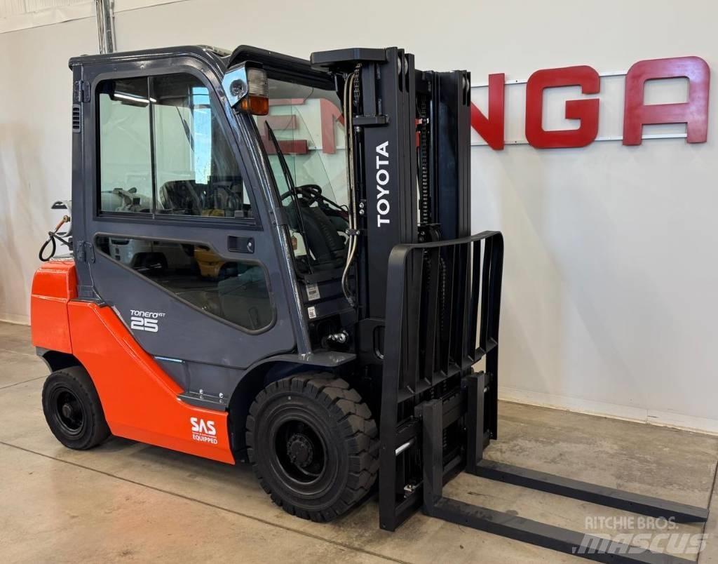 Toyota 10841 - 8FGF25F Carretillas LPG