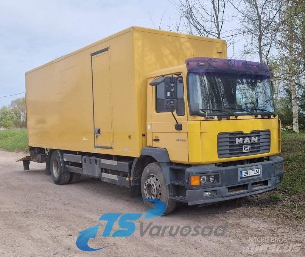 MAN ME 18.250 4x2 BL Camiones caja cerrada