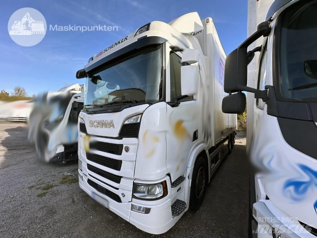 Scania R 580 Camiones caja cerrada