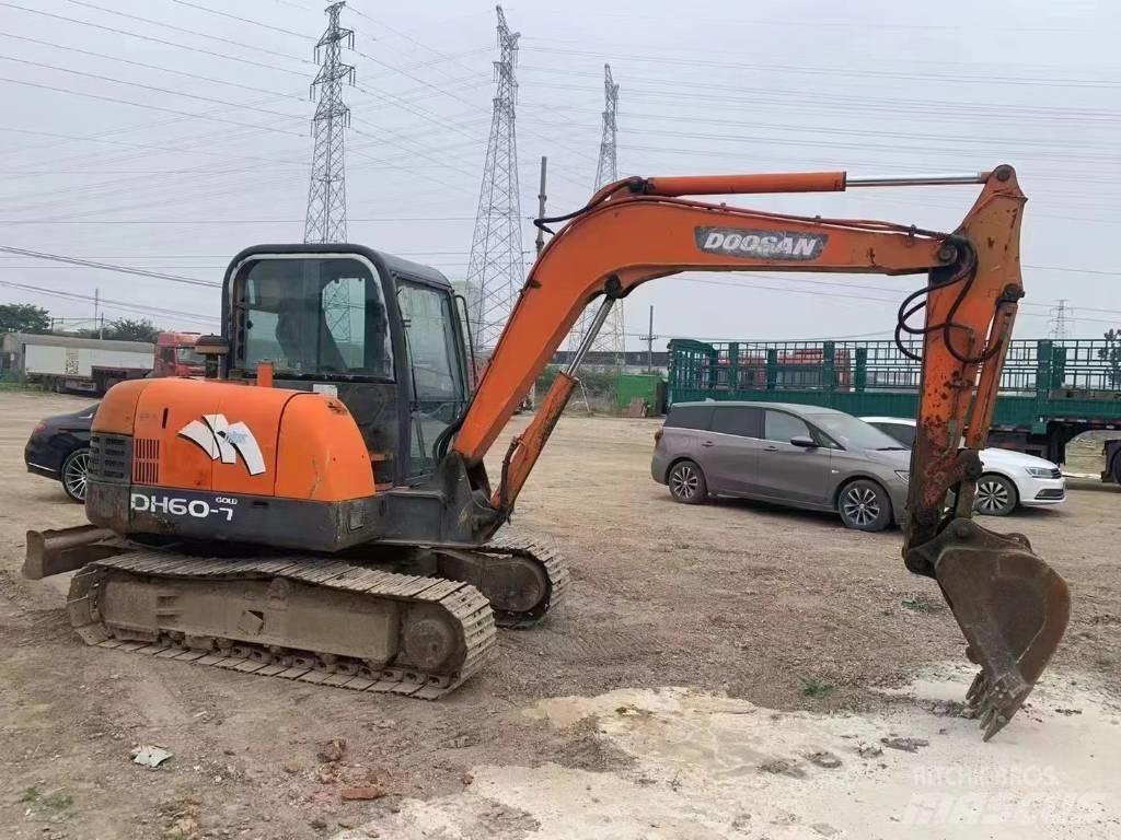 Doosan DH 60 Mini excavadoras < 7t