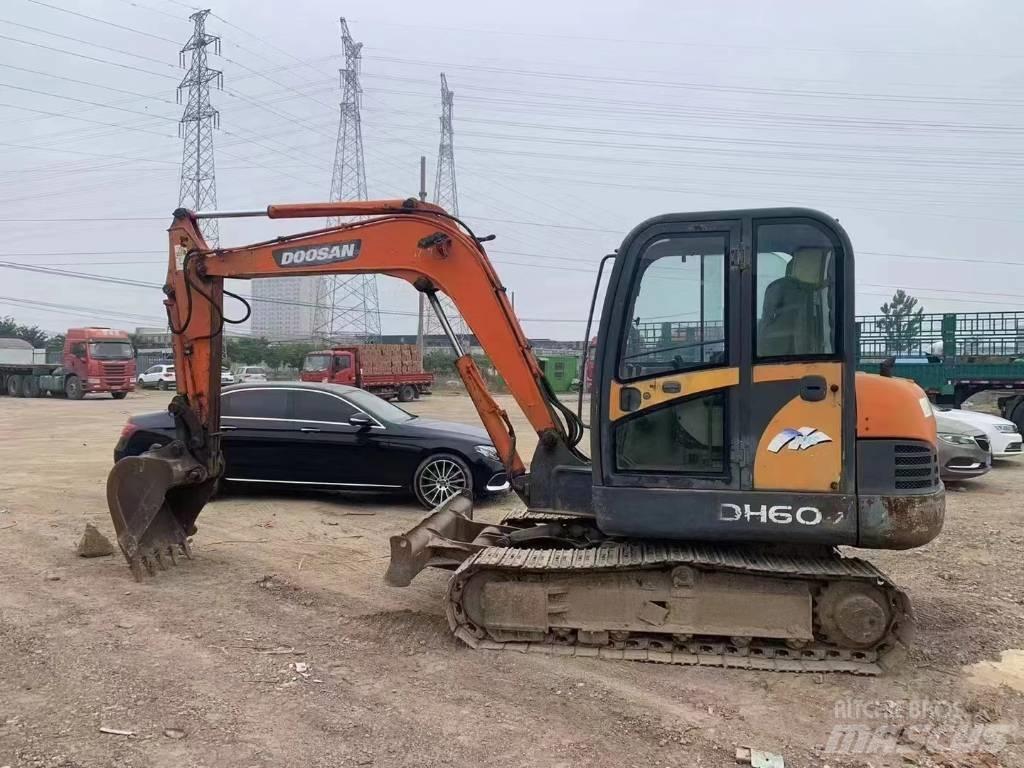 Doosan DH 60 Mini excavadoras < 7t