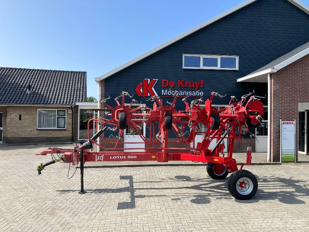 Lely lotus 900 Rastrillos y henificadores