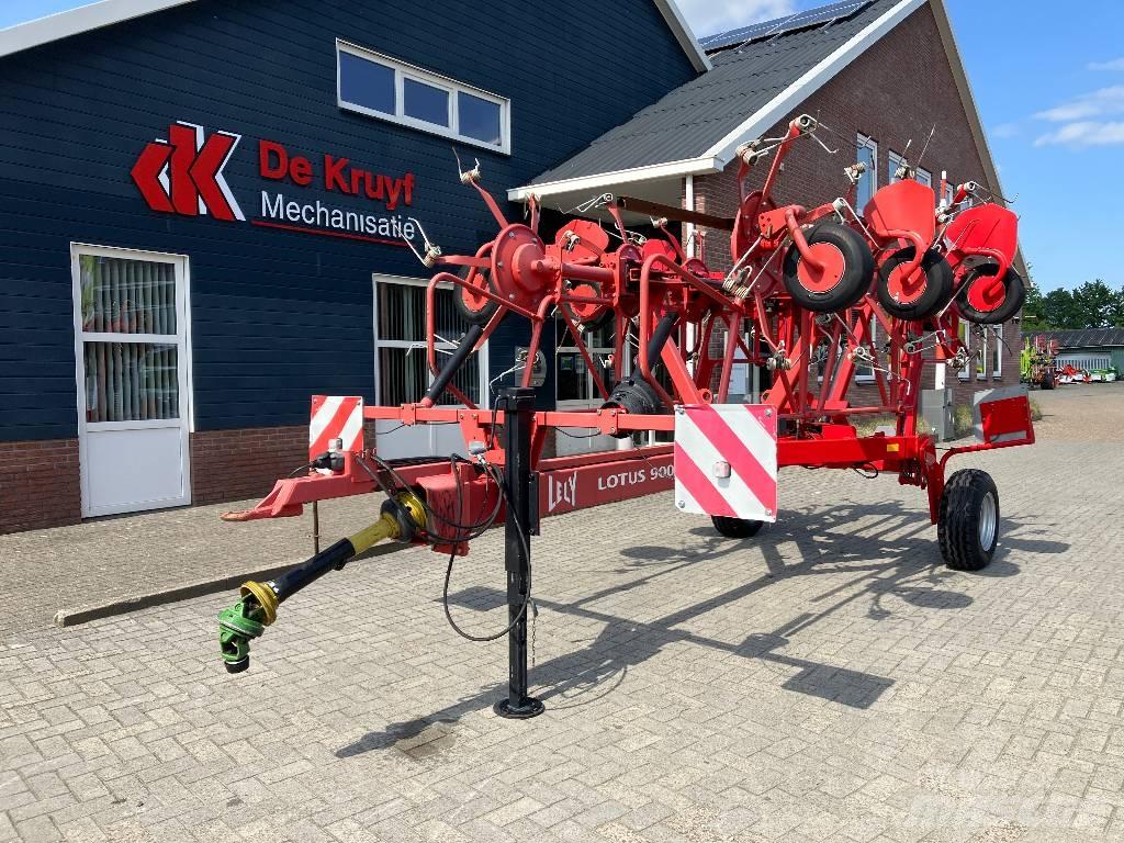 Lely lotus 900 Rastrillos y henificadores