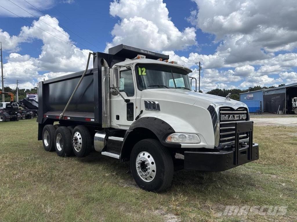 Mack GRANITE GU813 Camiones bañeras basculantes o volquetes
