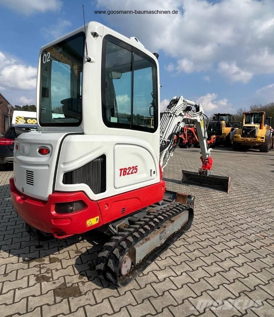 Takeuchi TB 225 Mini excavadoras < 7t