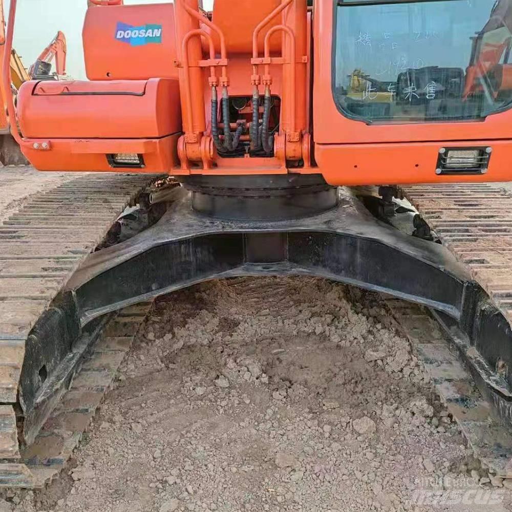 Doosan 225 Excavadoras de cadenas
