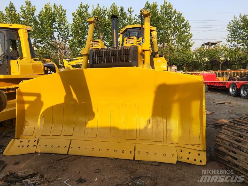 Komatsu D 155 AX-5 Buldozer sobre oruga
