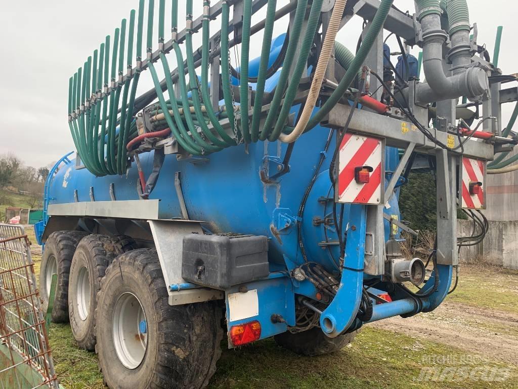 Domes OXY 22000 Cisternas o cubas esparcidoras de purín