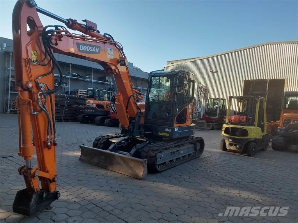 Doosan DX85R-3 Excavadoras 7t - 12t