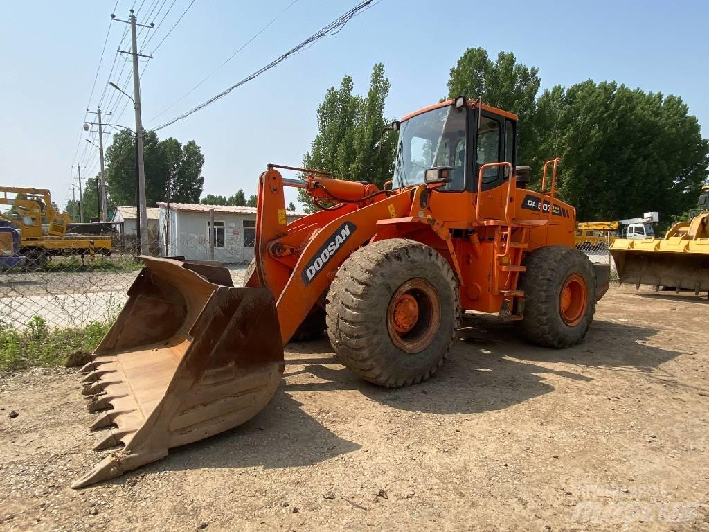 Doosan DL 503 Retrocargadoras