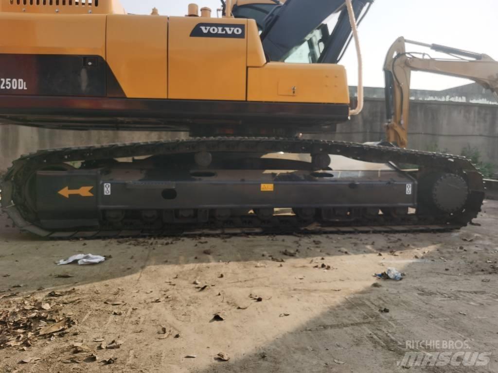 Volvo EC 250 D L Excavadoras de cadenas