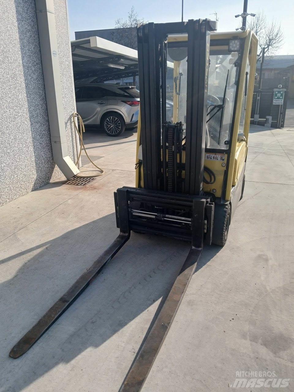 Hyster J1.6XNMWB Carretillas de horquilla eléctrica