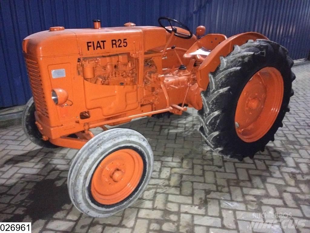 Fiat R25 2WD Tractores