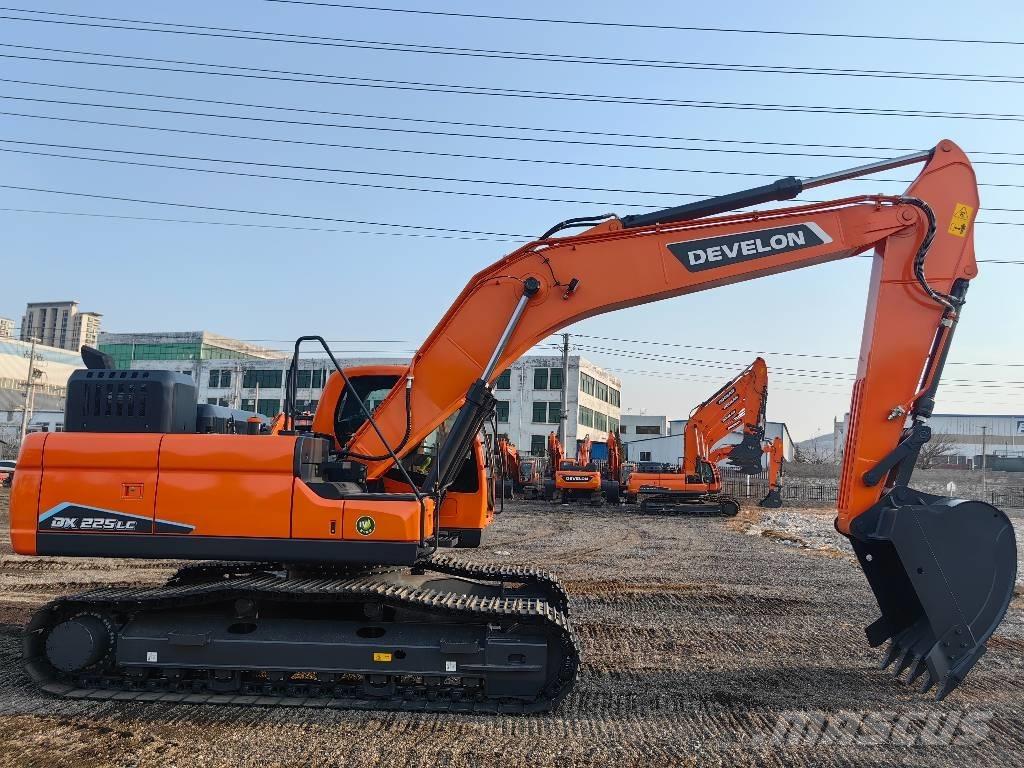 Doosan DX225 Excavadoras de cadenas