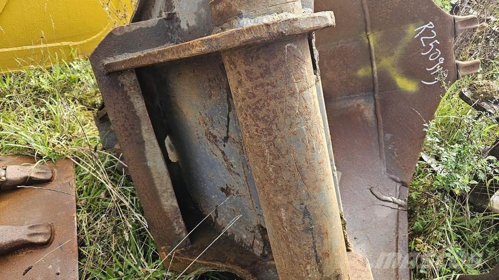  inconnu Axe Cucharones